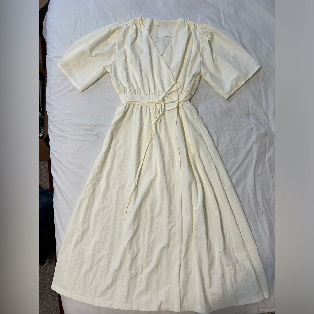 Juno Cream Size Medium Dress